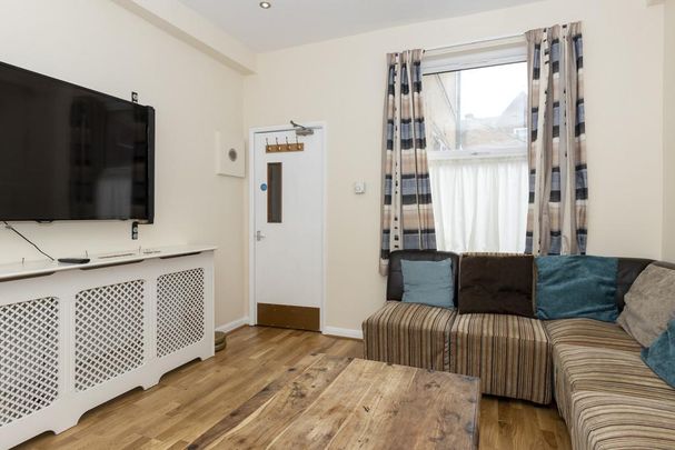 8 bedroom house share to rent - Photo 1