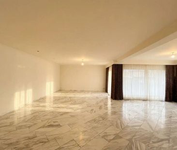 Zeer ruim gelijkvloers appartement voorzien van 2 (+1) slaapkamers,... - Photo 1