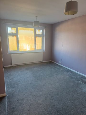 Room in a Shared House, Egdon Drive, LU2 - Photo 2