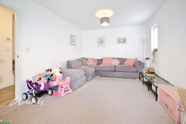 4 bedroom semi-detached house to rent - Photo 1