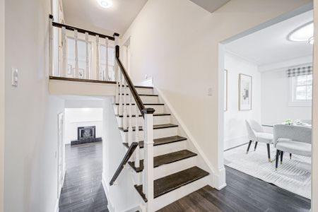 For Lease - 2 Shouldice Court, Toronto, Ontario - Photo 2