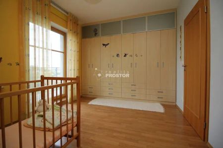 Exkluzivně nabízíme pronájem bytu 3+kk, 85 m - Photo 4