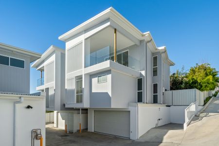 Architecturally Designed Boutique Home - Photo 3