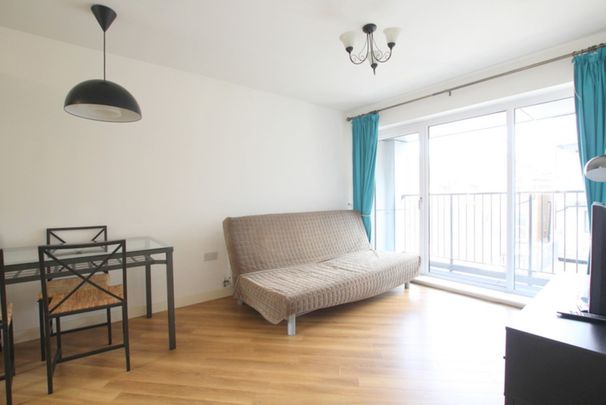 2 Bedroom Apartment, 122 Tooting High Street - Photo 1