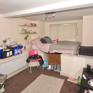 2 Bed - 152A Otley Road, Headingley, Leeds - LS16 5JX - Student - Photo 3