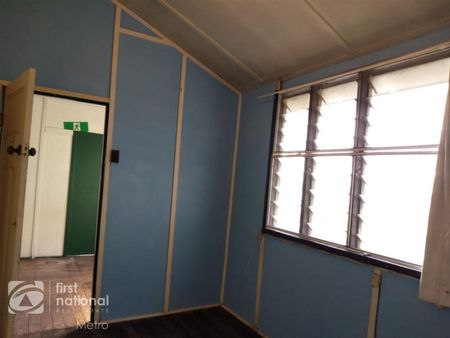 GREENERY, VIEWS AND AMAZING LOCATION - Photo 5