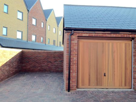 4 bedroom house - detached - Photo 3