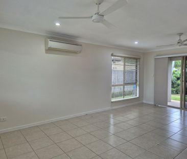 3 Bedroom Executive Family Home ! - Photo 2