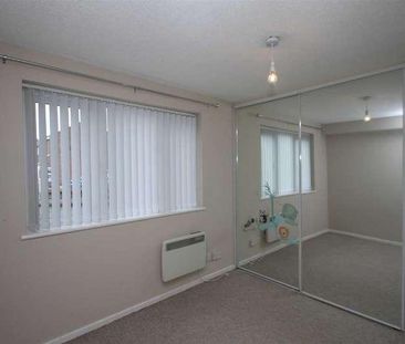 Caterham Close, Clacton-on-sea, CO16 - Photo 2