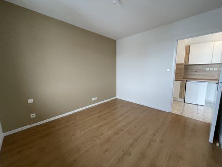 Location Appartement 2 pièces 35m² ONET LE CHATEAU 12850 - Photo 3