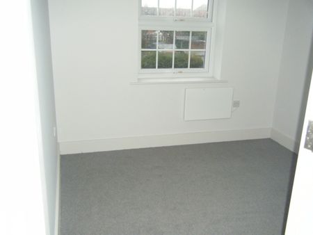 Victoria Court, 130 Farndon Road, Newark, Nottinghamshire, NG24 - Photo 2