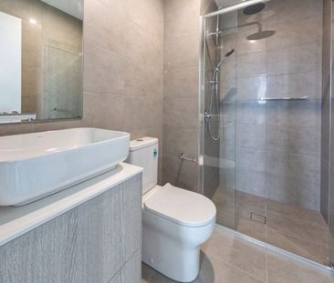 Stylish Two-Bedroom Apartment in the Heart of Northbourne Avenue - Photo 5