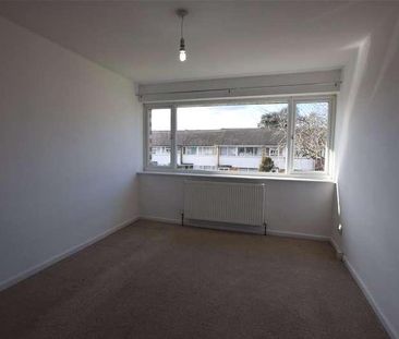 West Malling Way, Hornchurch, RM12 - Photo 3