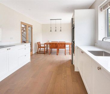 4 bedroom detached house to rent - Photo 3