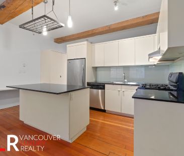 Condo in Downtown Vancouver, BC - Photo 5
