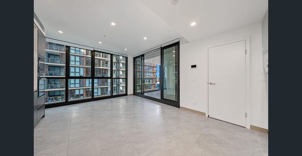 Luxury 2 bedroom Split Level apartment For Lease - Photo 1