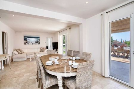 SAINT-TROPEZ - CAPON / PINET - VILLA 4 CHAMBRES - VUE SUR LE CHÂTEAU DE LA MESSARDIERE - Photo 2