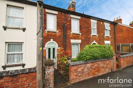 2 bedroom terraced house to rent - Photo 4
