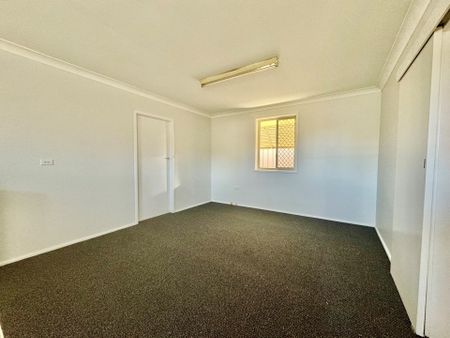 SOUTH TAMWORTH - Renovated Unit in Convenient Location - Photo 2