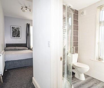 1 bedroom in a house share to rent - Photo 6
