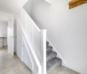 3 bedroom terraced house to rent - Photo 4