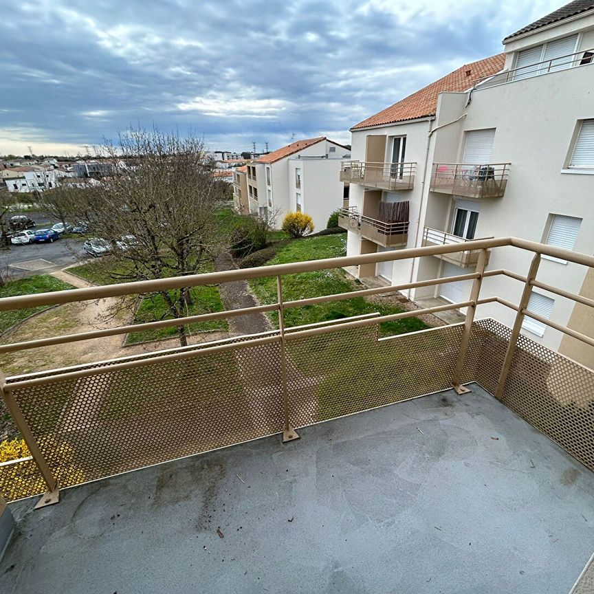 SAINT-BENOIT – studio meublé – 22.38 m² - Photo 1