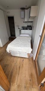 Studio Flat, Veals Mead, CR4 - Photo 3