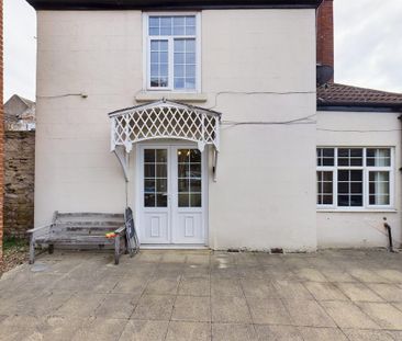 1 bedroom ground floor flat to rent - Photo 6