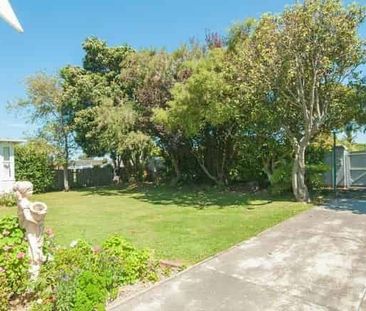 Family home at Ludlam Crescent - Photo 5