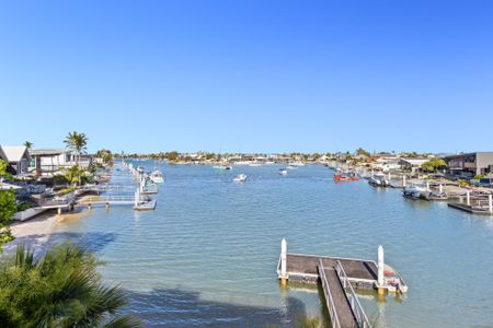 Waterfront Mooloolaba Penthouse - Photo 3