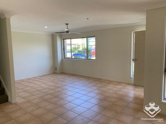 3-Bedroom Townhouse in Prime Deception Bay Location - Photo 1