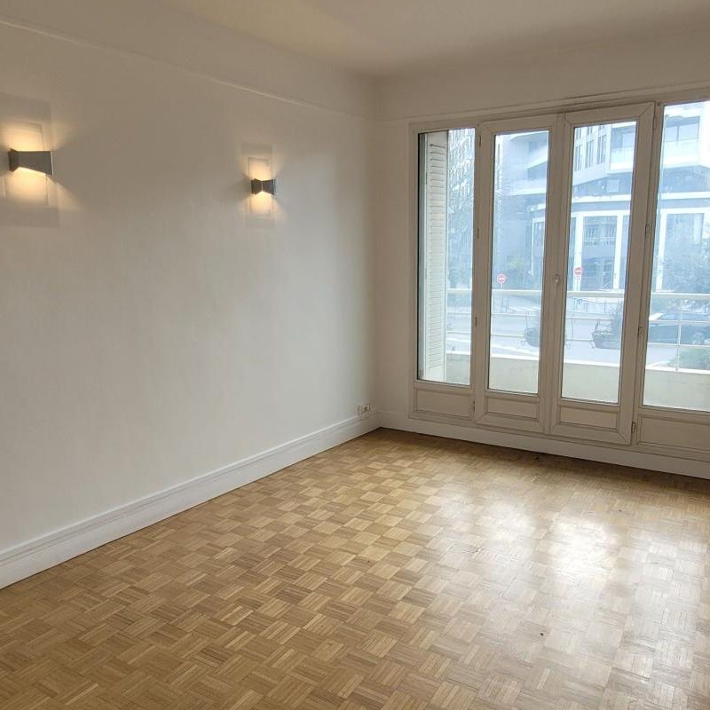 Location Appartement 2 pièces 47m² ISSY LES MOULINEAUX 92130 - Photo 1