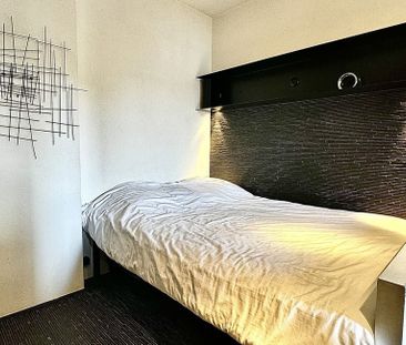 Studio met slaaphoek te huur in Elsene voor € 750 met 1 slaapkamer - Photo 5