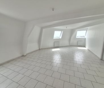 Location Appartement 3 pièces 65m² ARMENTIERES 59280 - Photo 5