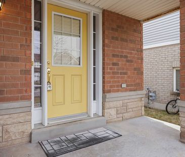 For Lease - 32 Warnford Circle, Ajax, Ontario - Photo 5