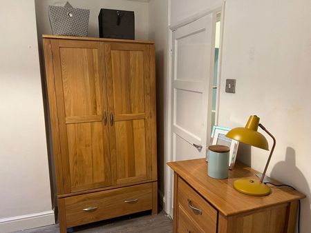 1 Bed Flat, Basingstoke Road, RG2 - Photo 4