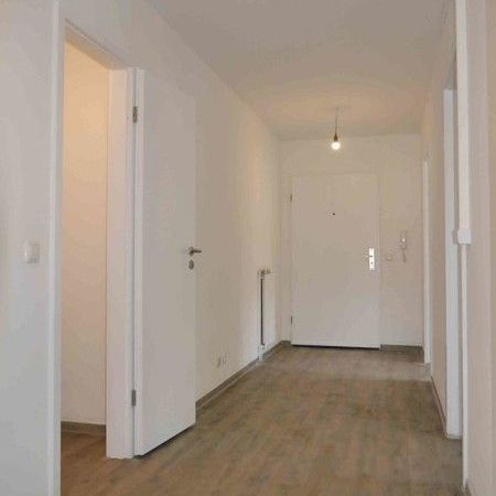 Schöne Wohnung: geräumige 3-Zimmer-Wohnung - Photo 1