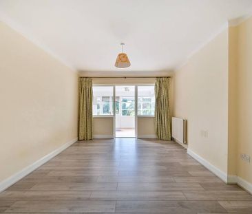 4 bedroom detached house to rent - Photo 2