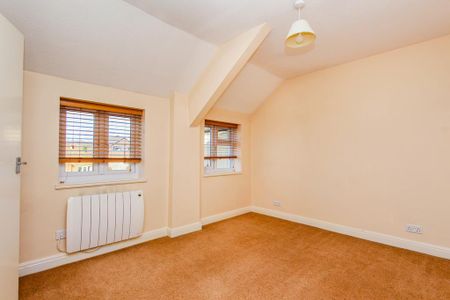 2 bedroom maisonette to rent - Photo 4