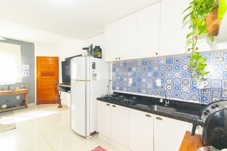 Casa em Condomínio com 2 quartos e 96m² para alugar em Teresópolis, Porto Alegre. - Photo 2