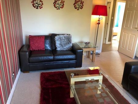 2 bedroom flat to rent - Photo 3