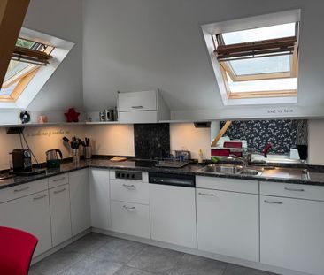 Einmalige Gelegenheit - Lichtdurchflutete Wohnung mit privater Dach... - Foto 1
