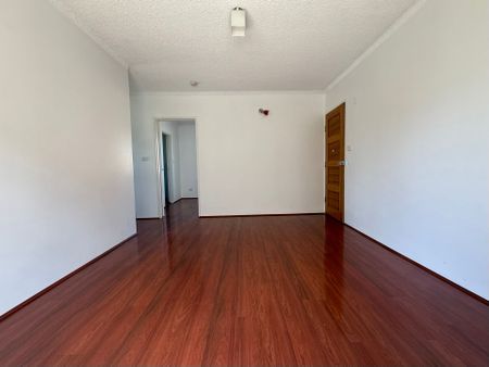 Renovated One Bedroom Unit&excl; - Photo 3