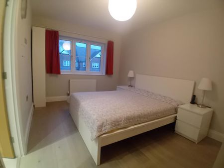 3 bedroom end of terrace house to rent - Photo 4