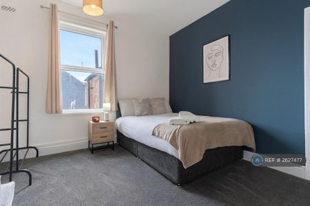 4 bedroom terraced house to rent - Photo 4