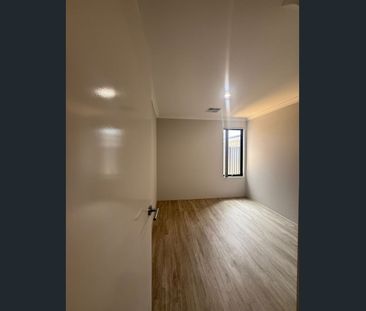 Brand New 4x2 Family Home with Double Garage in Prime Byford Location - Photo 5