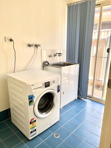 Seacombe Gardens - Photo 2