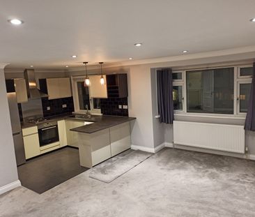 2 Bed Maisonette, Orchard Court, N2 - Photo 6