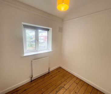 Burley Wood Crescent, Burley, Leeds - Photo 2