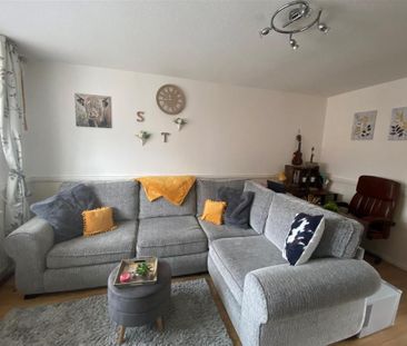 3 bedroom terraced house to rent - Photo 1